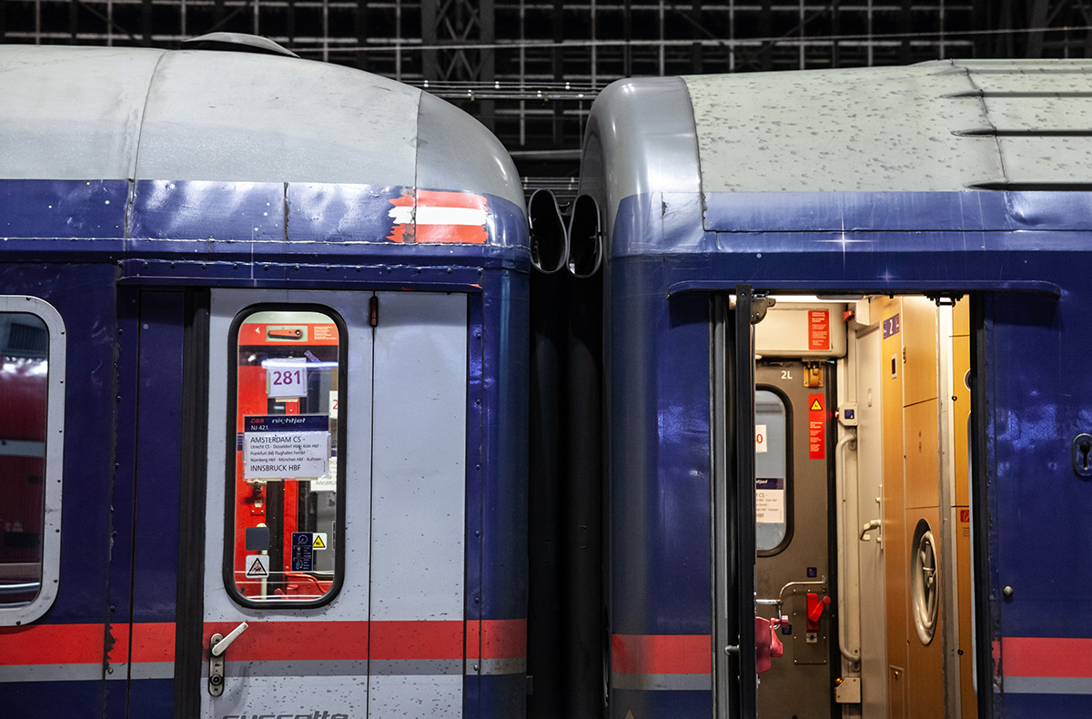 Nightjet nach Amsterdam am Hauptbahnhof Köln