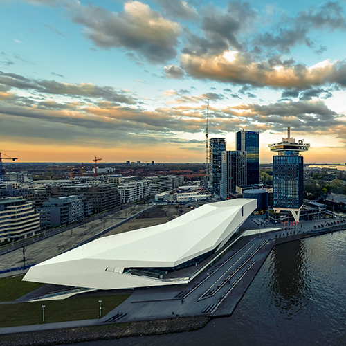 EYE Filmmuseum am IJ-Ufer in Amsterdam-Noord