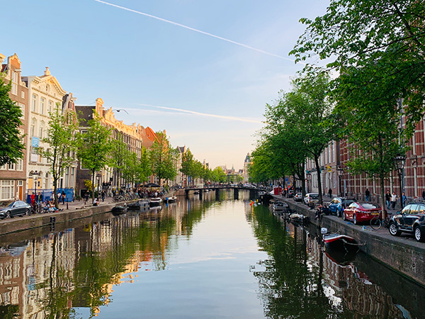 Kloveniersburgwal Amsterdam - Eine der historischen Grachten